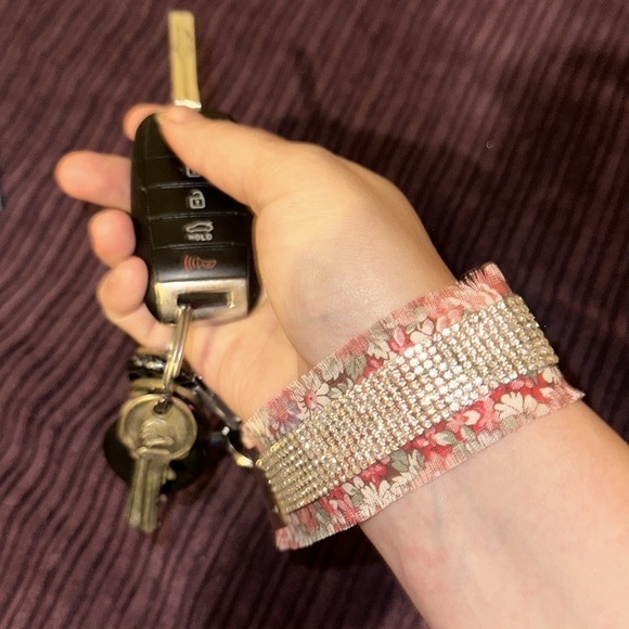 Frayed Rhinestone Wristlet Keychain - Picture 2 of 2